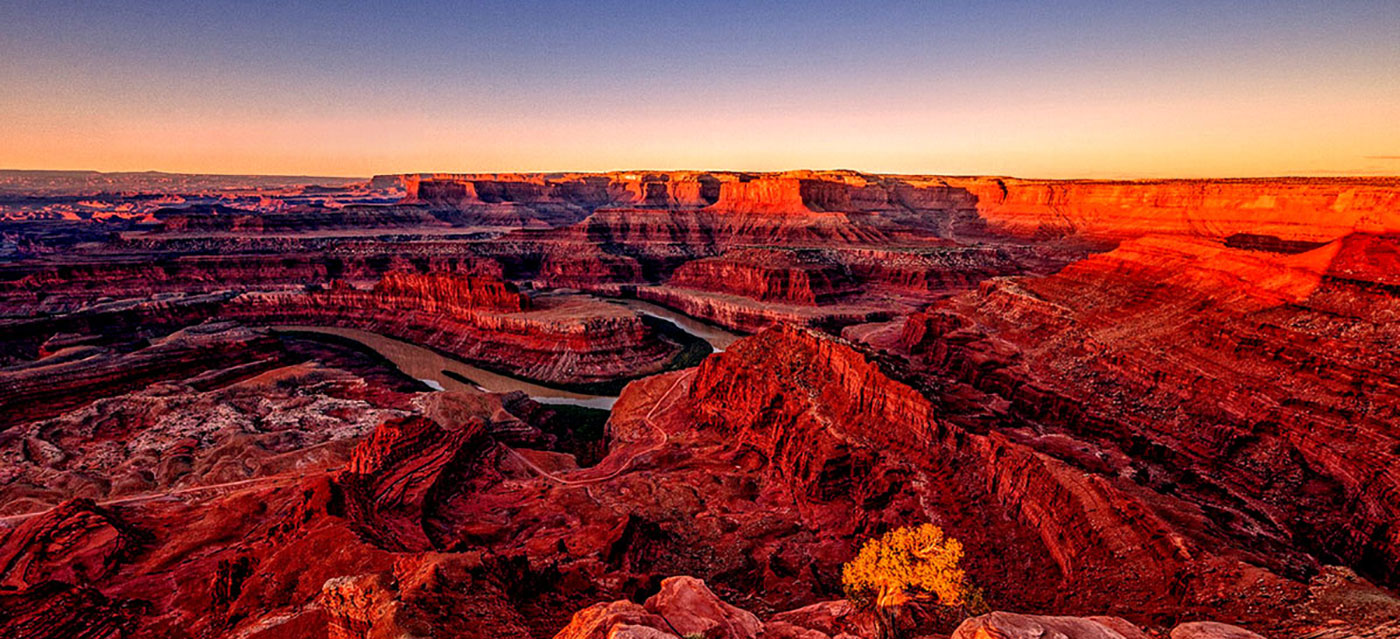 வண்ண தீர்வுகளை வழங்குவதை நாங்கள் விரும்புகிறோம்